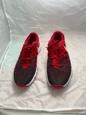 Nike GEORGIA BULLDOGS Shoes 13 UGA Train Speed 4 Red Black